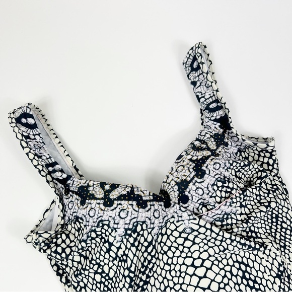 true colours by la moda snake print swimsuit one piece size medium NWOT - Picture 3 of 9